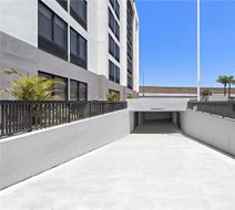 Hampton Inn by Hilton Los Angeles Arpt Exterior