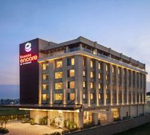 Ramada Encore by Wyndham Amritstar Exterior