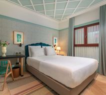 The Editory Boulevard Hotel Room