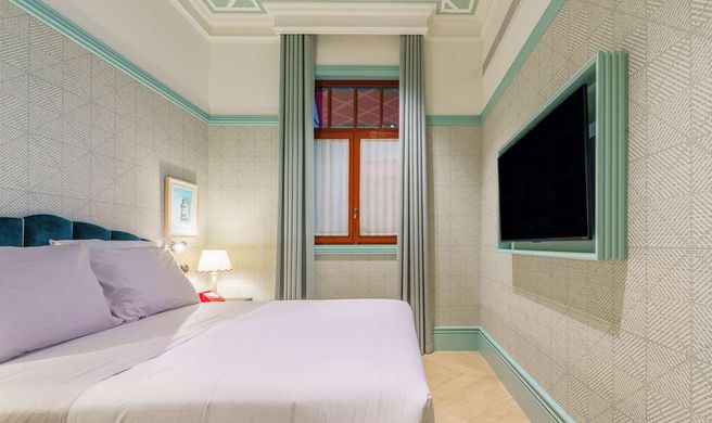 The Editory Boulevard Hotel Room