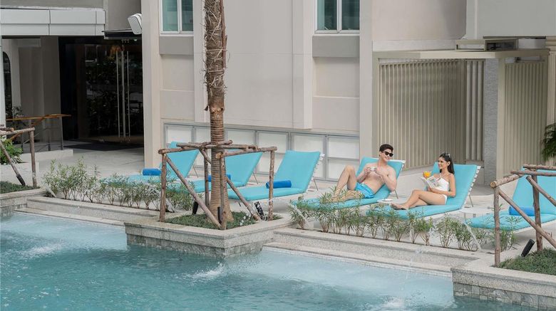 <b>Novotel Living Bangkok Sukhumvit Legacy Pool</b>. Images powered by <a href="https://iceportal.shijigroup.com/" title="IcePortal" target="_blank">IcePortal</a>.