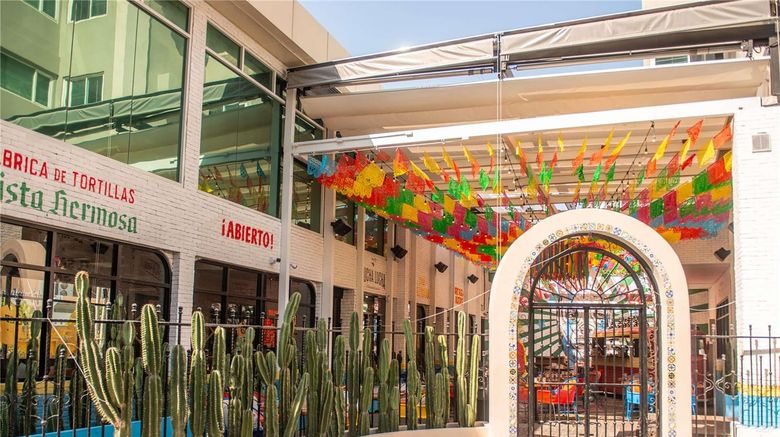 <b>Novotel Living Bangkok Sukhumvit Legacy Restaurant</b>. Images powered by <a href="https://iceportal.shijigroup.com/" title="IcePortal" target="_blank">IcePortal</a>.