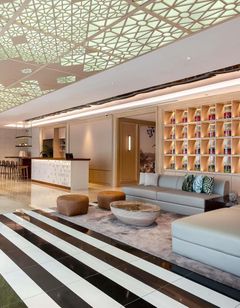 Novotel Living Bangkok Sukhumvit Legacy