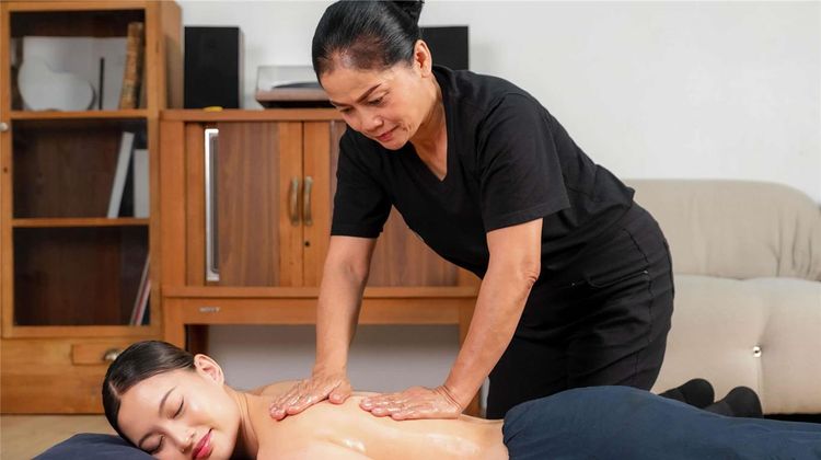 Novotel Living Bangkok Sukhumvit Legacy Spa