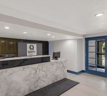 Quality Inn & Suites Orlando-North Lobby