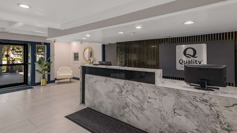 <b>Quality Inn & Suites Orlando-North Lobby</b>. Images powered by <a href="https://iceportal.shijigroup.com/" title="IcePortal" target="_blank">IcePortal</a>.
