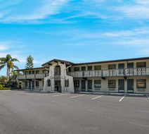 Quality Inn & Suites Orlando-North Exterior