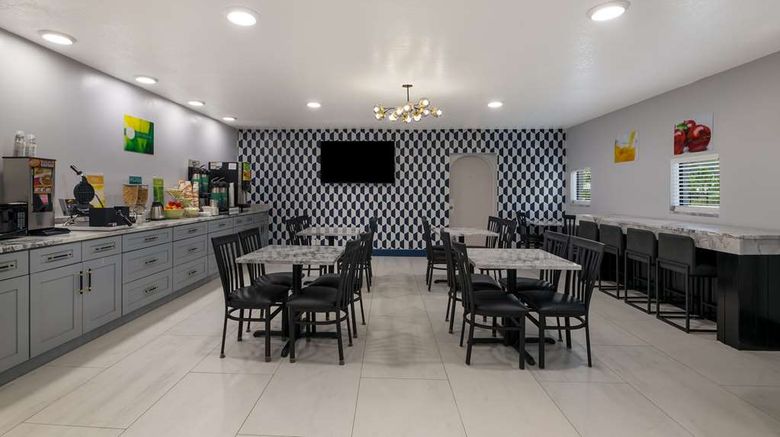 <b>Quality Inn & Suites Orlando-North Restaurant</b>. Images powered by <a href="https://iceportal.shijigroup.com/" title="IcePortal" target="_blank">IcePortal</a>.