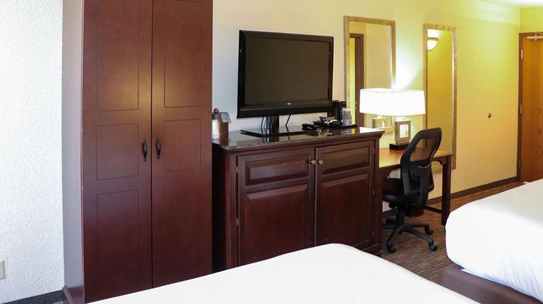 <b>Mustang Inn Paducah Room</b>. Images powered by <a href="https://iceportal.shijigroup.com/" title="IcePortal" target="_blank">IcePortal</a>.