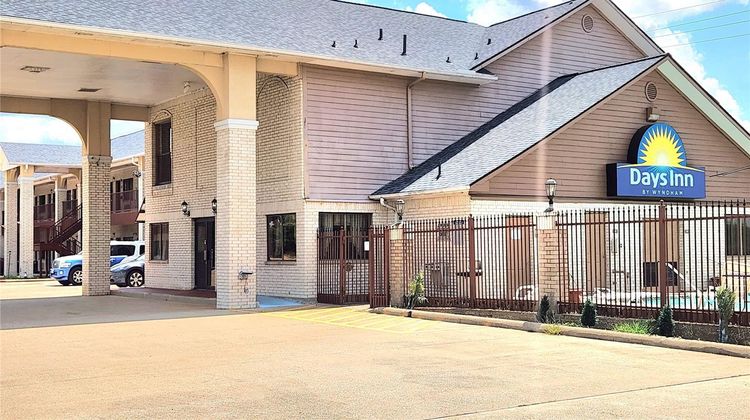 Days Inn by Wyndham Navasota Exterior