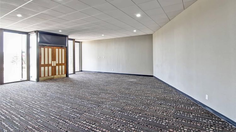 Radisson Hotel & Conference Centre Lobby