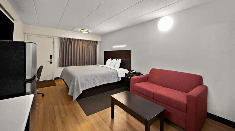 <b>Suburban Studios Peoria Room</b>. Images powered by <a href="https://iceportal.shijigroup.com/" title="IcePortal" target="_blank">IcePortal</a>.