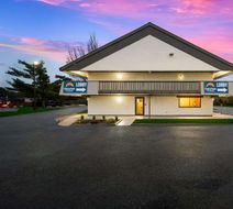 Suburban Studios Peoria Exterior