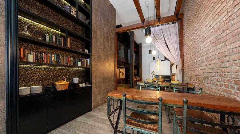 <b>The O Hotel, Trademark Coll by Wyndham Restaurant</b>. Images powered by <a href="https://iceportal.shijigroup.com/" title="IcePortal" target="_blank">IcePortal</a>.