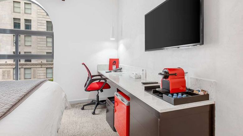 <b>The O Hotel, Trademark Coll by Wyndham Room</b>. Images powered by <a href="https://iceportal.shijigroup.com/" title="IcePortal" target="_blank">IcePortal</a>.