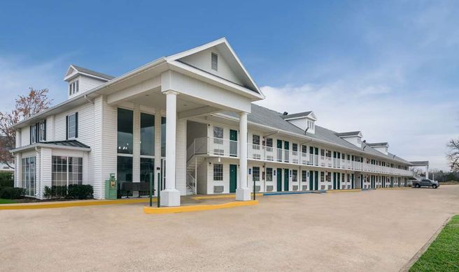 Econo Lodge Exterior