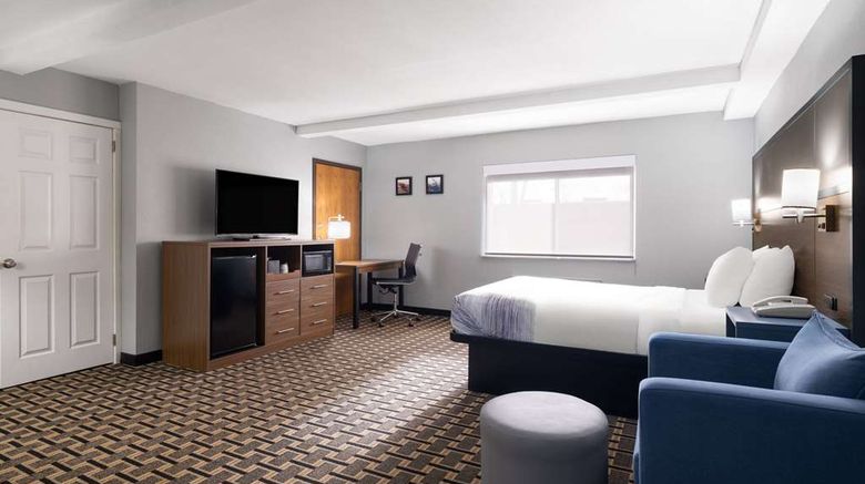 <b>AmericInn by Wyndham Woodstock IL Room</b>. Images powered by <a href="https://iceportal.shijigroup.com/" title="IcePortal" target="_blank">IcePortal</a>.