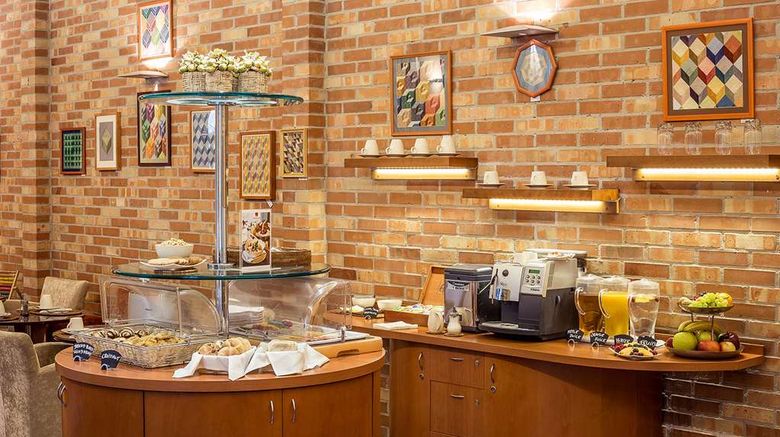 <b>Mamaison Residence Izabella Budapest Restaurant</b>. Images powered by <a href="https://iceportal.shijigroup.com/" title="IcePortal" target="_blank">IcePortal</a>.