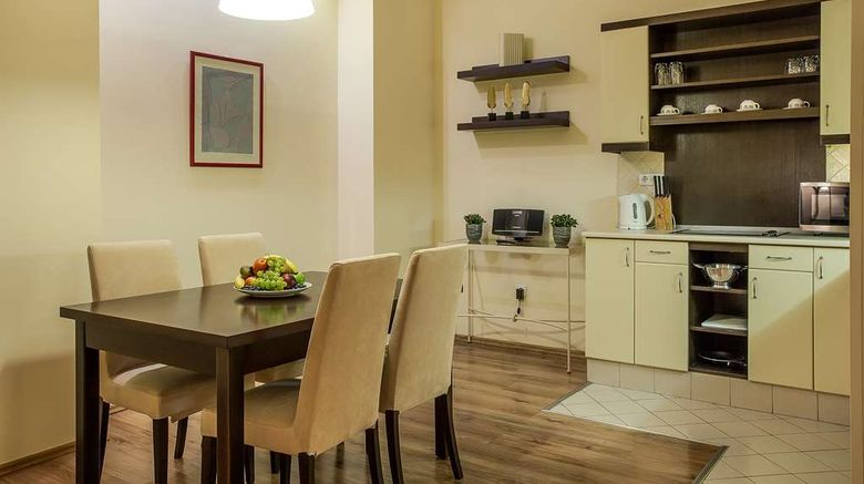 <b>Mamaison Residence Izabella Budapest Suite</b>. Images powered by <a href="https://iceportal.shijigroup.com/" title="IcePortal" target="_blank">IcePortal</a>.