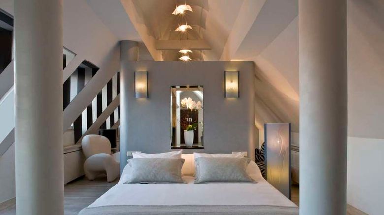 <b>Mamaison Hotel Le Regina Suite</b>. Images powered by <a href="https://iceportal.shijigroup.com/" title="IcePortal" target="_blank">IcePortal</a>.