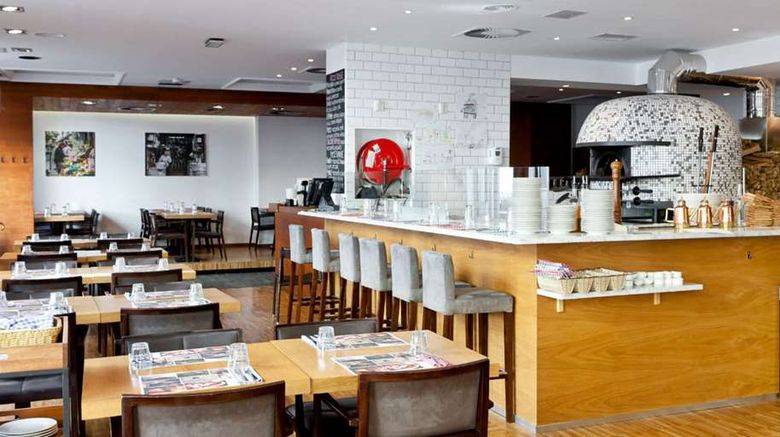 <b>Mamaison Residence Diana Restaurant</b>. Images powered by <a href="https://iceportal.shijigroup.com/" title="IcePortal" target="_blank">IcePortal</a>.