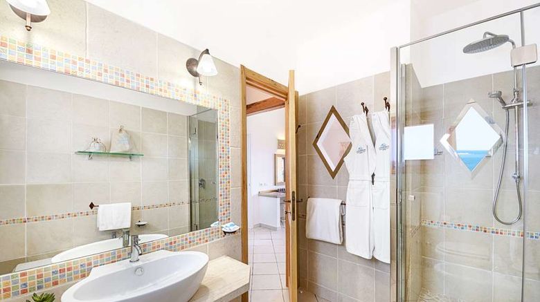 <b>Hotel Marinedda Thalasso & Spa Suite</b>. Images powered by <a href="https://iceportal.shijigroup.com/" title="IcePortal" target="_blank">IcePortal</a>.