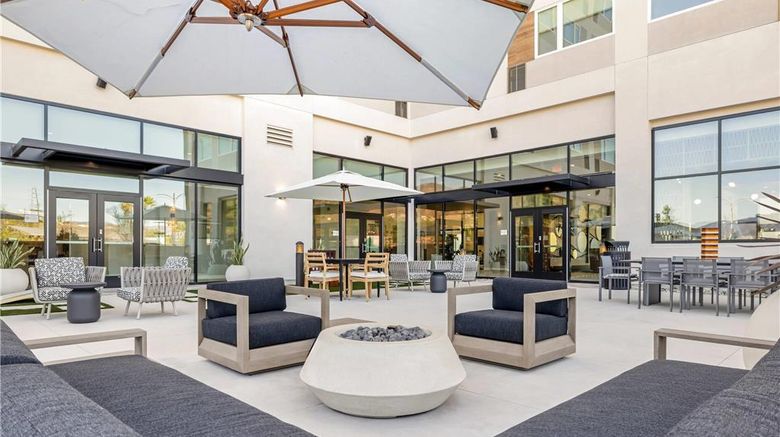 <b>Cambria Hotel Burbank Airport Pool</b>. Images powered by <a href="https://iceportal.shijigroup.com/" title="IcePortal" target="_blank">IcePortal</a>.