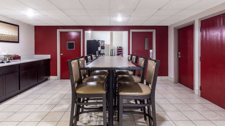 Red Lion Inn & Suites Pontoon Beach Restaurant