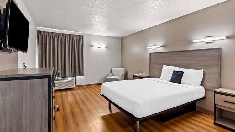 Red Lion Inn & Suites Pontoon Beach Room
