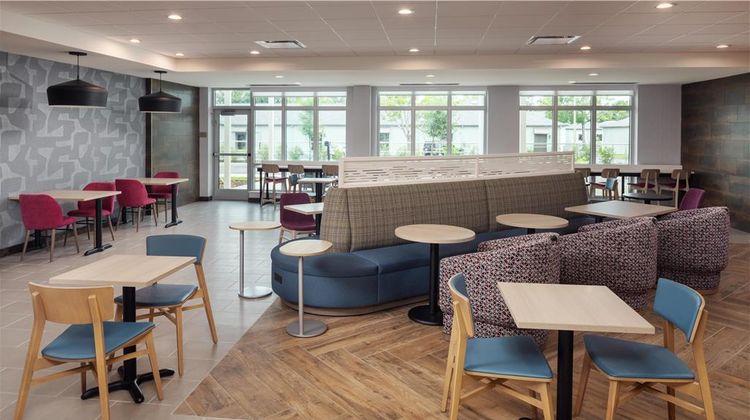 Home2 Suites by Hilton Clearwater Lobby