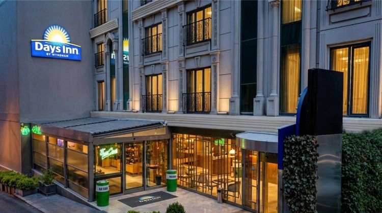 Days Inn by Wyndham Istanbul Bomonti Exterior