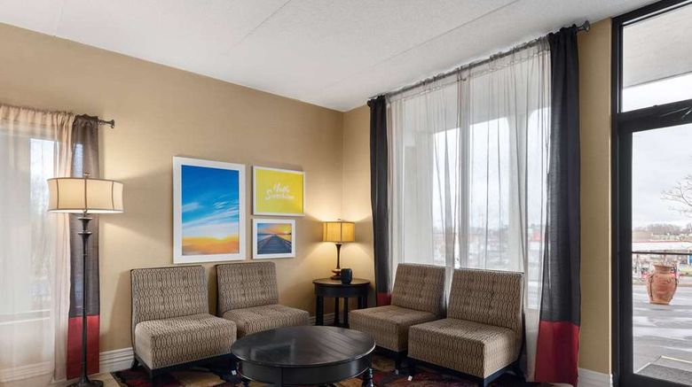 <b>Days Inn Columbia Lobby</b>. Images powered by <a href="https://iceportal.shijigroup.com/" title="IcePortal" target="_blank">IcePortal</a>.