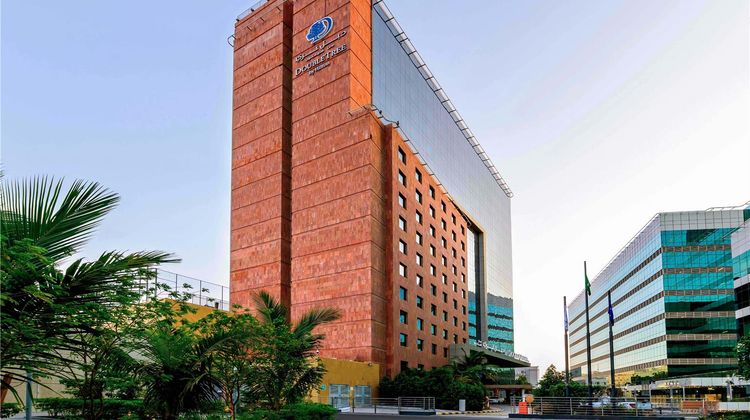 Al Andalus Mall Hotel Exterior