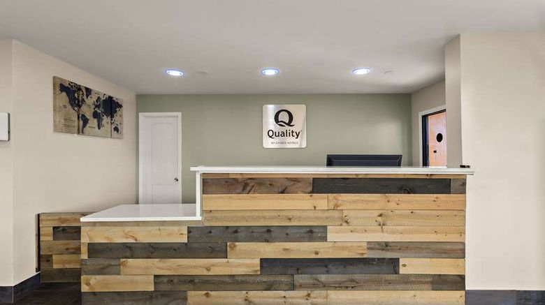 <b>Quality Inn Monroe Lobby</b>. Images powered by <a href="https://iceportal.shijigroup.com/" title="IcePortal" target="_blank">IcePortal</a>.
