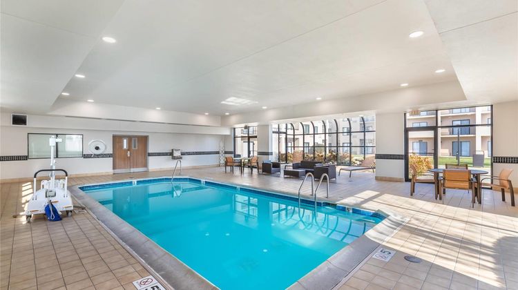 Comfort Inn & Suites Pool