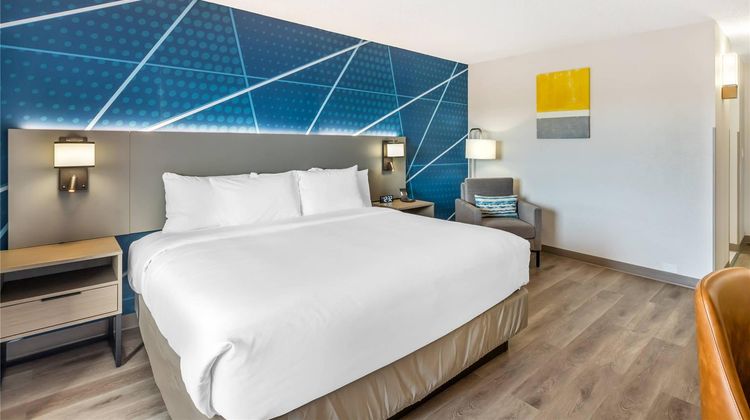 Comfort Inn & Suites Room