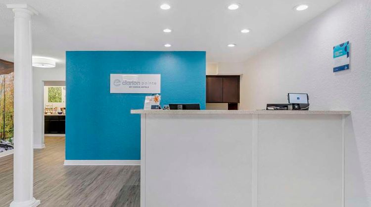 Clarion Pointe Jasper Lobby