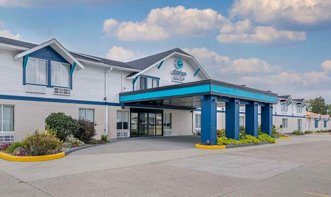 Clarion Pointe Jasper Exterior