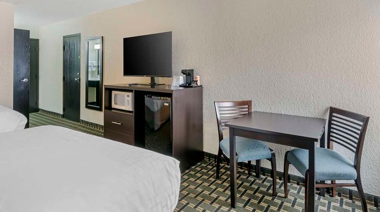 Clarion Pointe Jasper Room