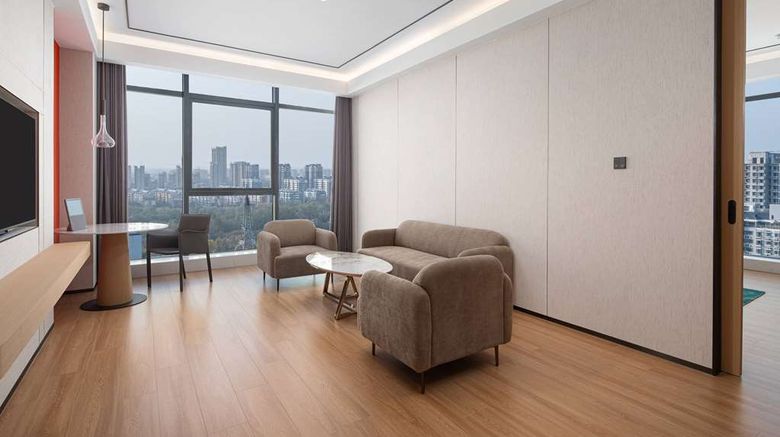 <b>Ramada Encore by Wyndham Jinan Shanghe Room</b>. Images powered by <a href="https://iceportal.shijigroup.com/" title="IcePortal" target="_blank">IcePortal</a>.