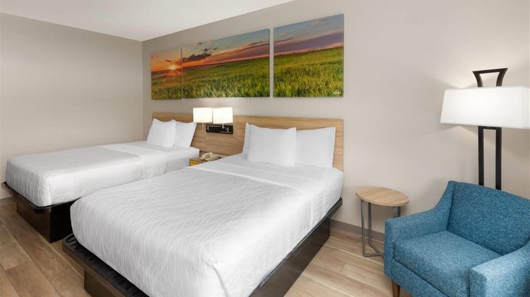 Days Inn & Suites Sam Houston Tollway Room
