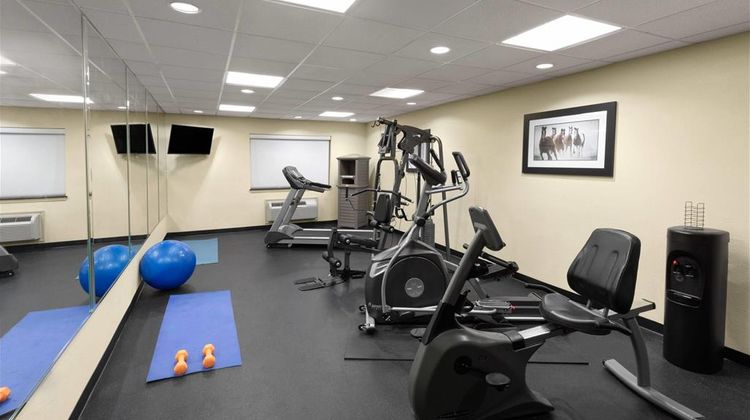 Days Inn & Suites Sam Houston Tollway Health