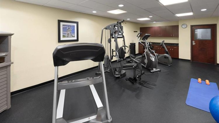 Days Inn & Suites Sam Houston Tollway Health