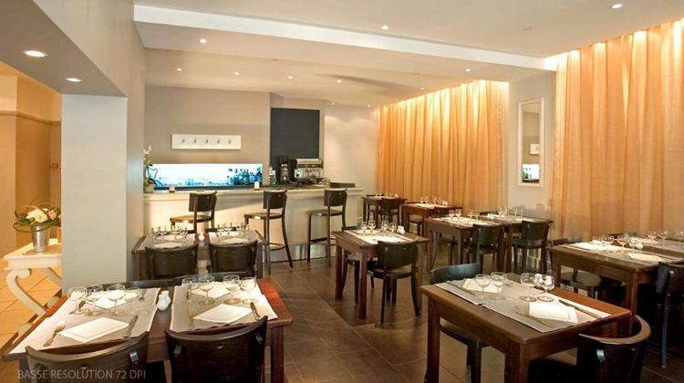 Les Negociants Hotel Restaurant