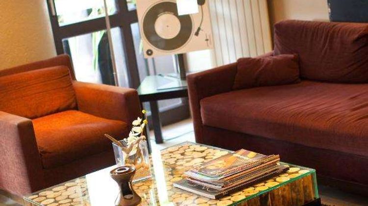 Les Negociants Hotel Lobby