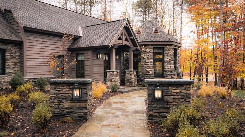 The Chatwal Lodge Exterior. Images powered by <a href="https://iceportal.shijigroup.com" target="_blank" rel="noopener">Ice Portal</a>.