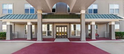 Sonesta Essential IAH Airport Exterior