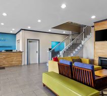 Sonesta Essential IAH Airport Lobby