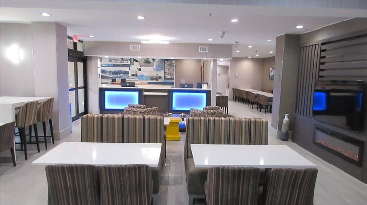 Best Western Plus D'Iberville Lobby