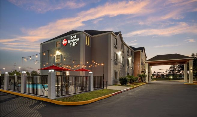 Best Western Plus D'Iberville Exterior